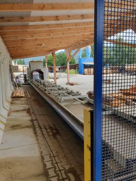 डबल ब्लेड ऐंगल सॉ (दोहरे ब्लेड वाला तिरछा काटने वाला आरा) Drekos made s.r.o |  सॉमिल (एक कारखाना जहाँ लट्ठों को तख्तों और फलकों में काटा जाता है) मशीनें | लकड़ी का काम करने की मशीनरी | Drekos Made s.r.o