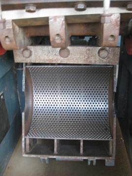 वुड़चिपर तथा श्रेडर (लकड़ी की कतरन करने वाला यंत्र Mlyn na drevo CASTULIK MN300 |  अपशिष्ट लकड़ी का संसाधन | लकड़ी का काम करने की मशीनरी | Ing.Častulík, s.r.o.