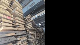 शाहबलूत जॉइनरी (मिस्त्री का काम) शहतीर |  हार्डवुड़ (ऐंजिओस्पर्म - फूल देने वाले - पेड़ों से प्राप्त लकड़ी) | शहतीर (टिम्बर) | ZEOS Jevíčko s.r.o.