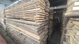 शाहबलूत जॉइनरी (मिस्त्री का काम) शहतीर |  हार्डवुड़ (ऐंजिओस्पर्म - फूल देने वाले - पेड़ों से प्राप्त लकड़ी) | शहतीर (टिम्बर) | ZEOS Jevíčko s.r.o.