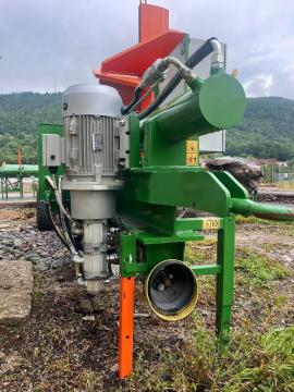 लॉग स्प्लिटर (लट्ठों को चीरने का यंत्र) Tark -50  |  अपशिष्ट लकड़ी का संसाधन | लकड़ी का काम करने की मशीनरी | Drekos Made s.r.o