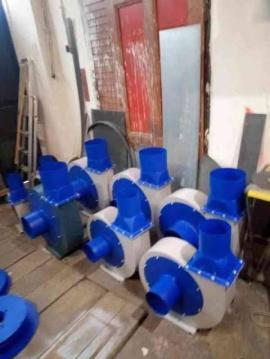 एक्स्ट्रैक्टर (निष्कासक यंत्र) Transportné ventilátory  |  भट्टियाँ, हवाई मशीनें | लकड़ी का काम करने की मशीनरी | Juraj polovka šneky výroba 