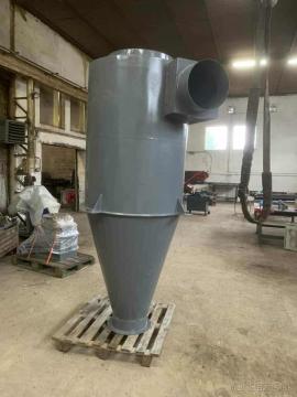 एक्स्ट्रैक्टर (निष्कासक यंत्र) Cyklonový odlučovač pílin  |  भट्टियाँ, हवाई मशीनें | लकड़ी का काम करने की मशीनरी | Juraj polovka šneky výroba 