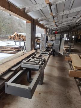 फ़्रेम सॉ (एक आरा जिसमें एक चौखट में ब्लेड लगा होता है) / सैश गैंग (एक चौखट में लगे कई आरों का समूह) Trak-met PRU 570/8 |  सॉमिल (एक कारखाना जहाँ लट्ठों को तख्तों और फलकों में काटा जाता है) मशीनें | लकड़ी का काम करने की मशीनरी | Drekos Made s.r.o